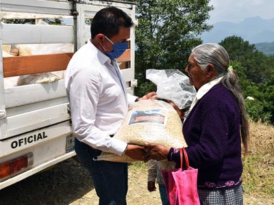 Entrega de maíz a familias de Jiliapa y El Progreso.